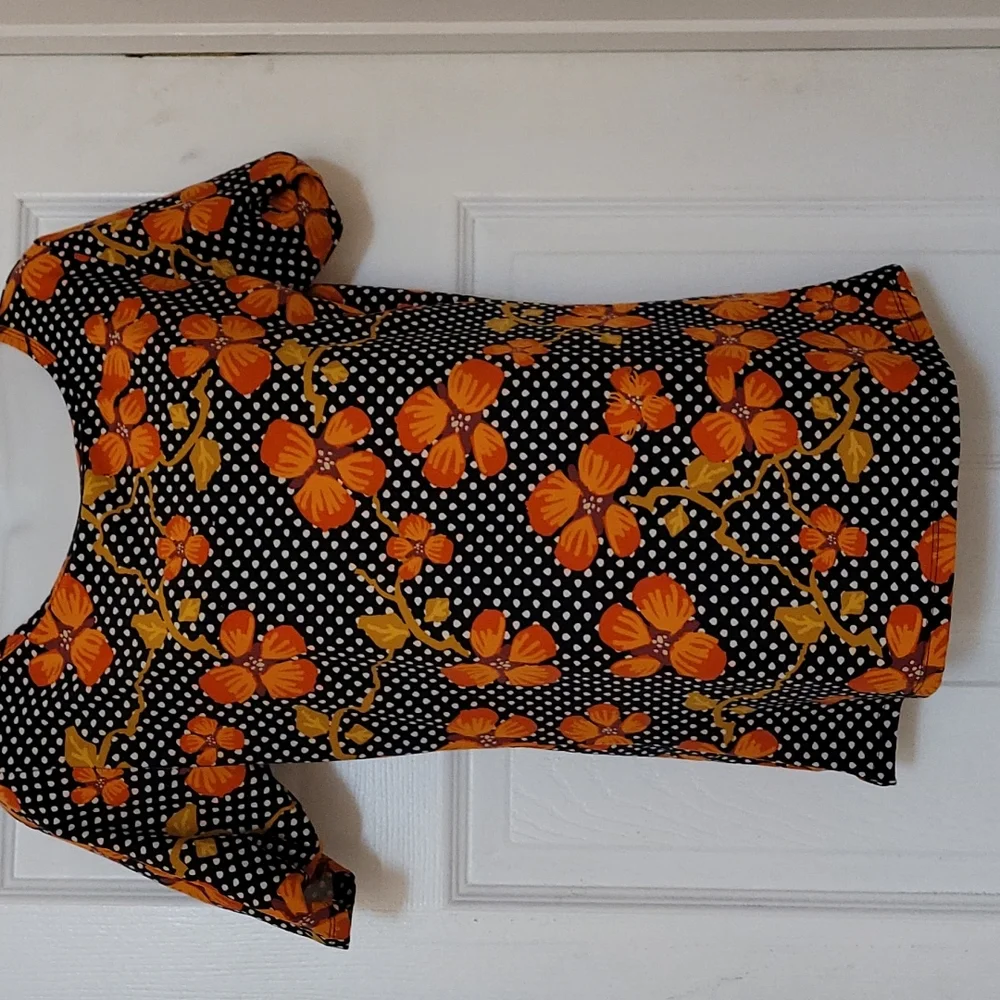 Lula Roe Shirt - Picture 2 of 2